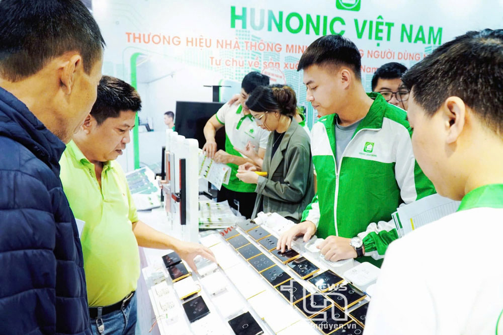 Công ty Cổ phần Hunonic Việt Nam là một trong những doanh nghiệp tiên phong trong nghiên cứu, sản xuất và cung cấp các giải pháp nhà thông minh, tự động hóa.