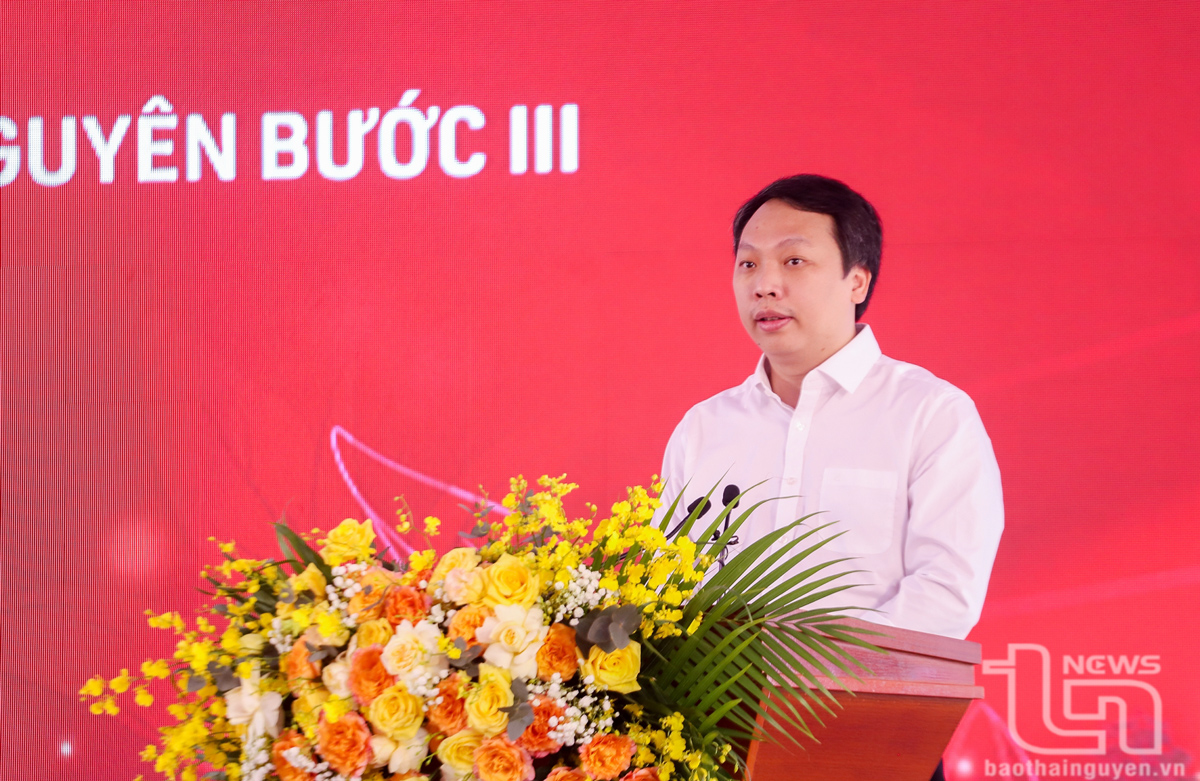 Đồng chí Chủ tịch UBND tỉnh Thái Nguyên Nguyễn Huy Dũng phát biểu tại Lễ khởi công Dự án đầu tư xây dựng Đại học Thái Nguyên bước III, giai đoạn 2021-2025.