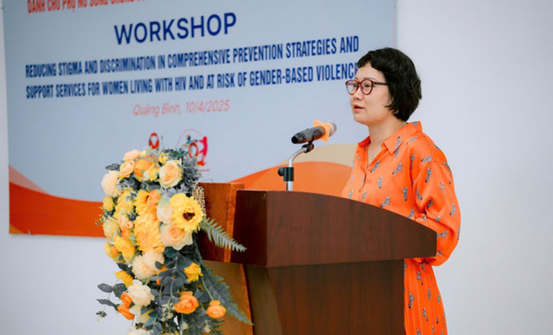 Tìm giải pháp để giảm kỳ thị, phân biệt đối xử với phụ nữ nhiễm HIV
