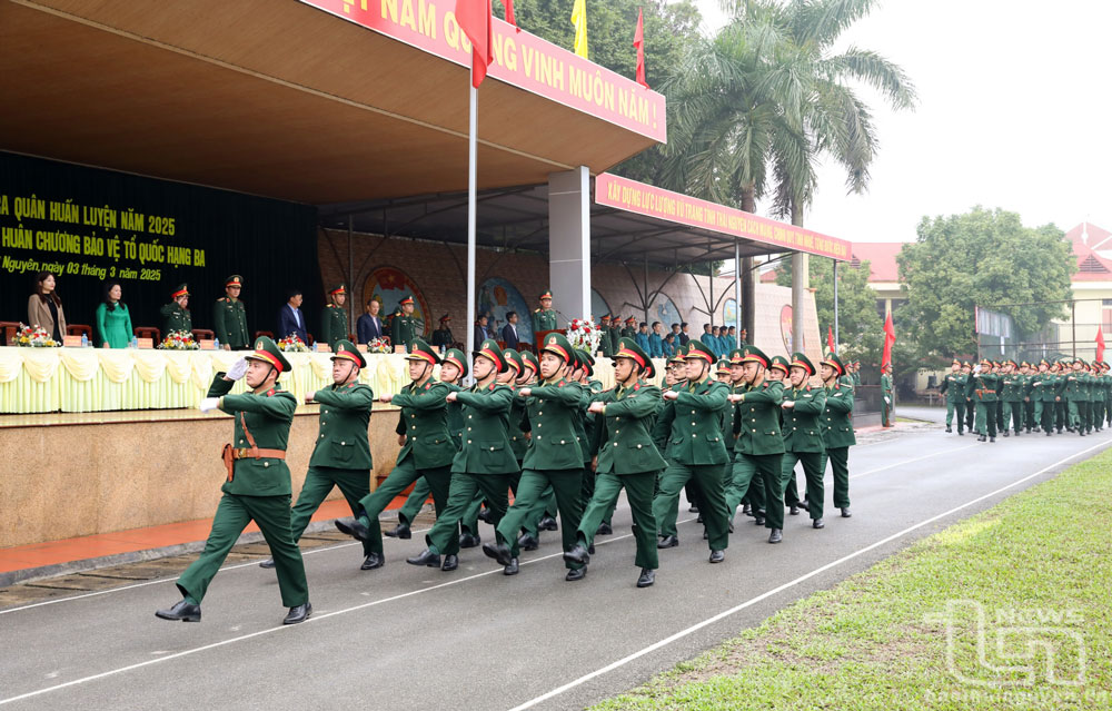 Bộ Chỉ huy Quân sự tỉnh Thái Nguyên ra quân huấn luyện năm 2025. Ảnh: T.L