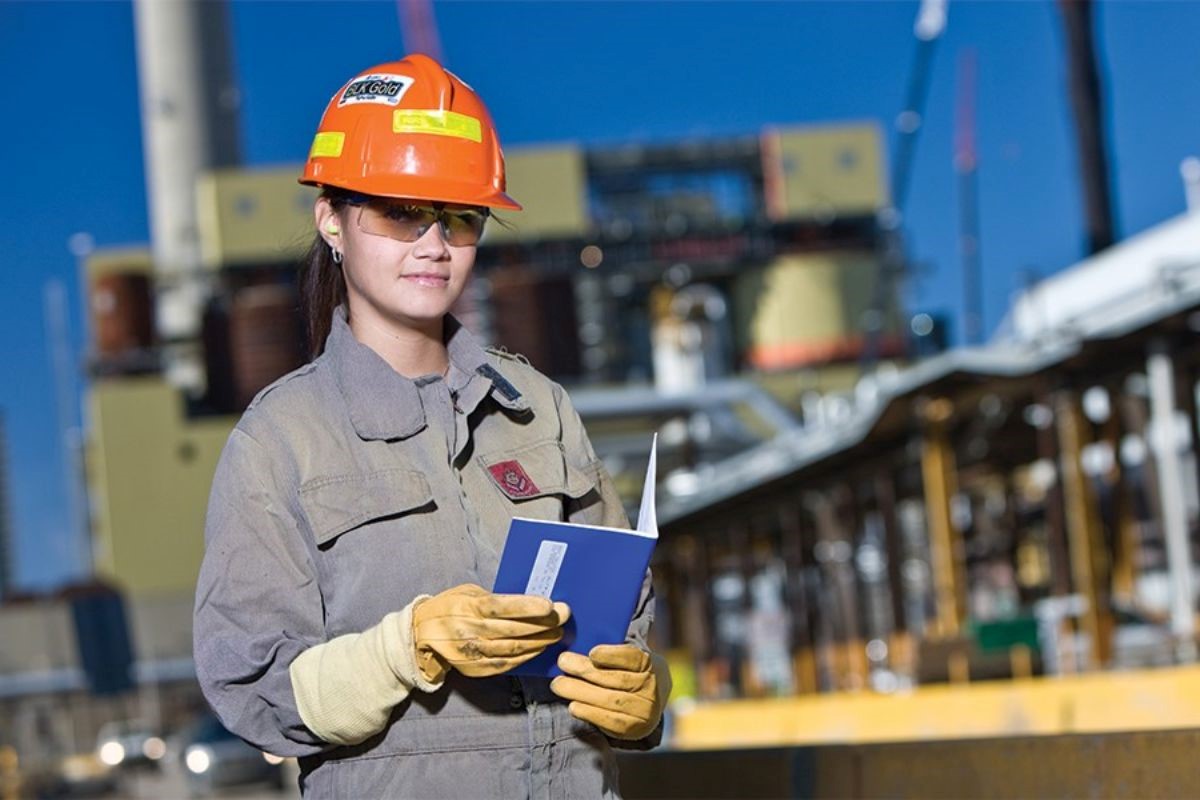 Mức lương thực tế khi định cư Canada theo diện tay nghề - Những điều cần tránh!