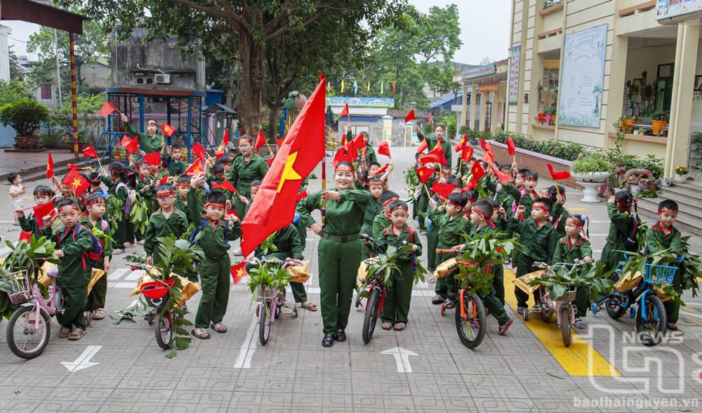 Thái Nguyên: Các trường học rộn ràng mừng Ngày lễ lớn
