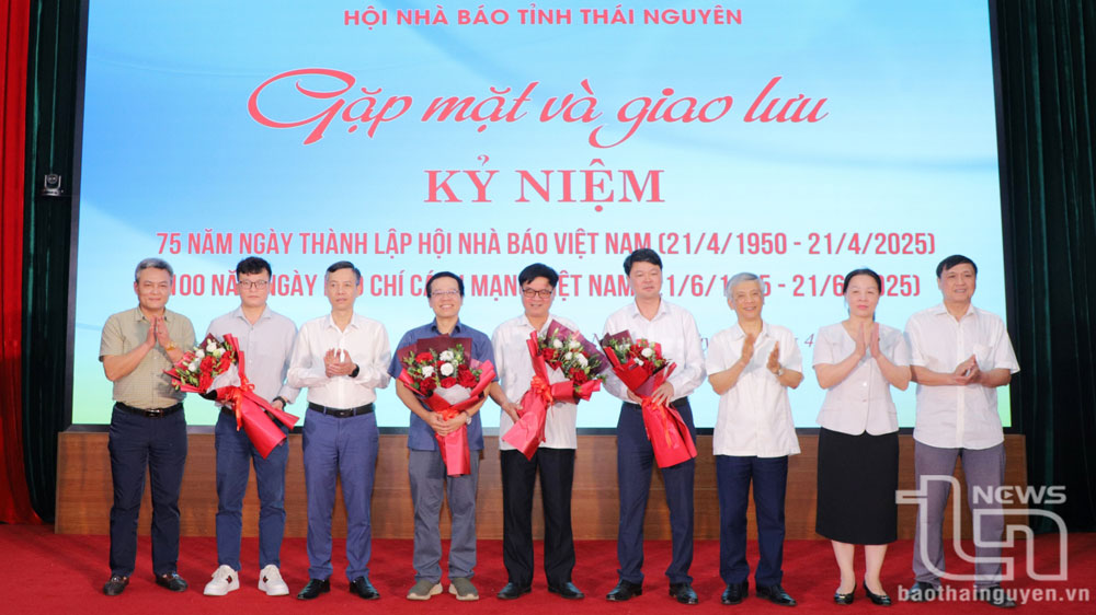 Gắn kết, truyền cảm hứng nghề nghiệp cho những người làm báo Thái Nguyên
