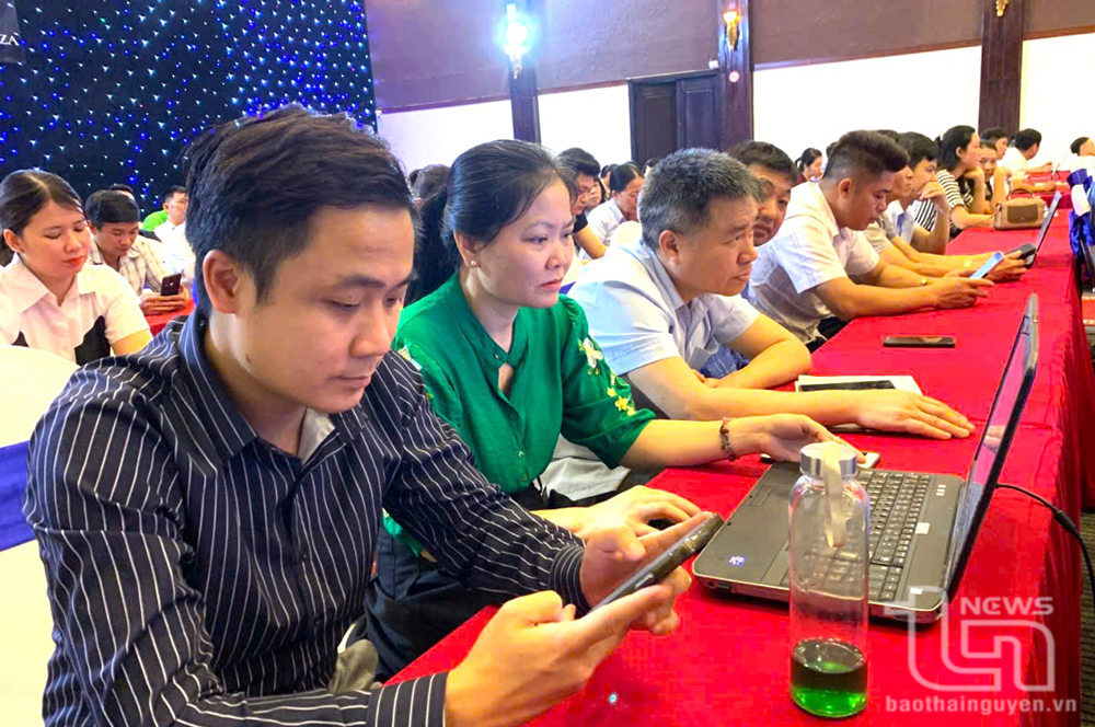 Hội Nông dân tỉnh Thái Nguyên phát động đợt cao điểm 'Bình dân học AI'