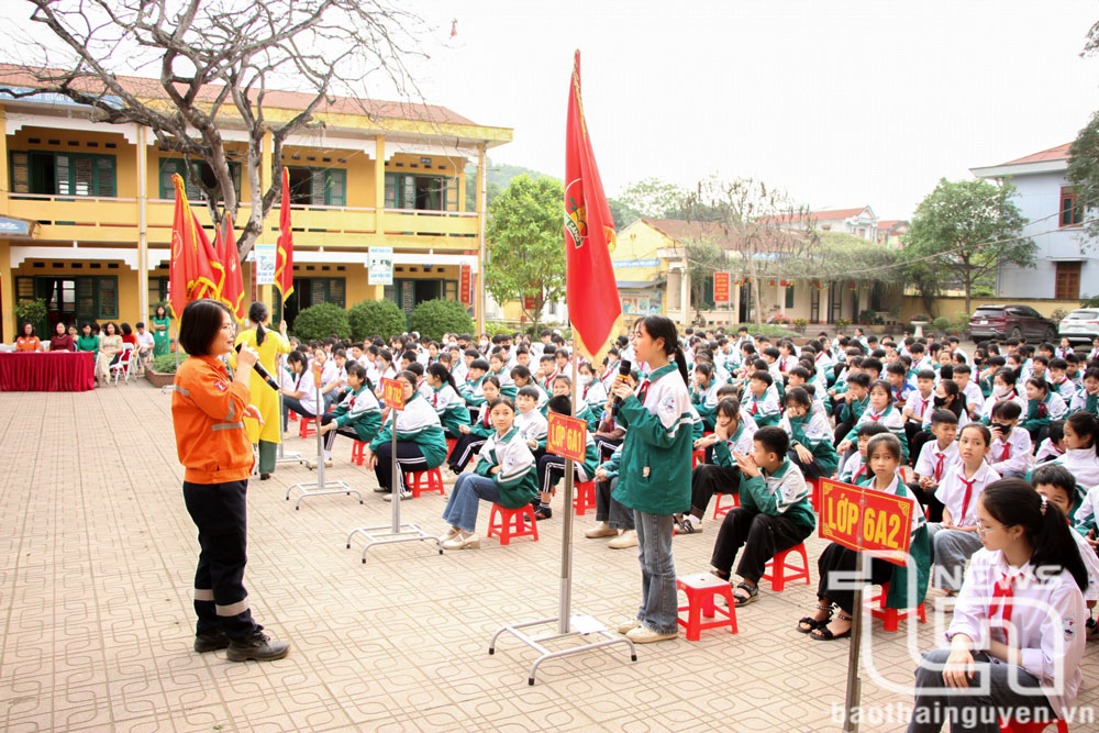 Núi Pháo trang bị kỹ năng phòng, chống đuối nước cho gần 350 học sinh