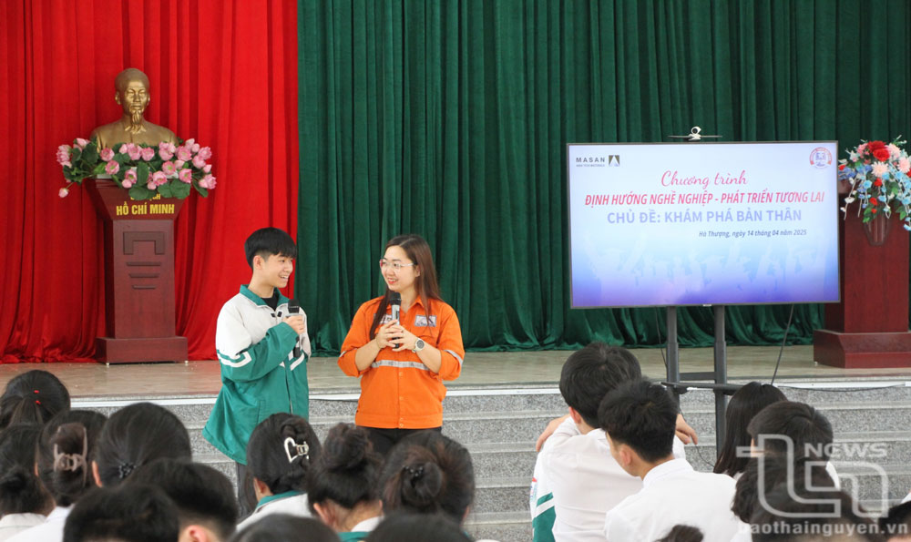 Núi Pháo tổ chức hướng nghiệp cho học sinh THPT huyện Đại Từ