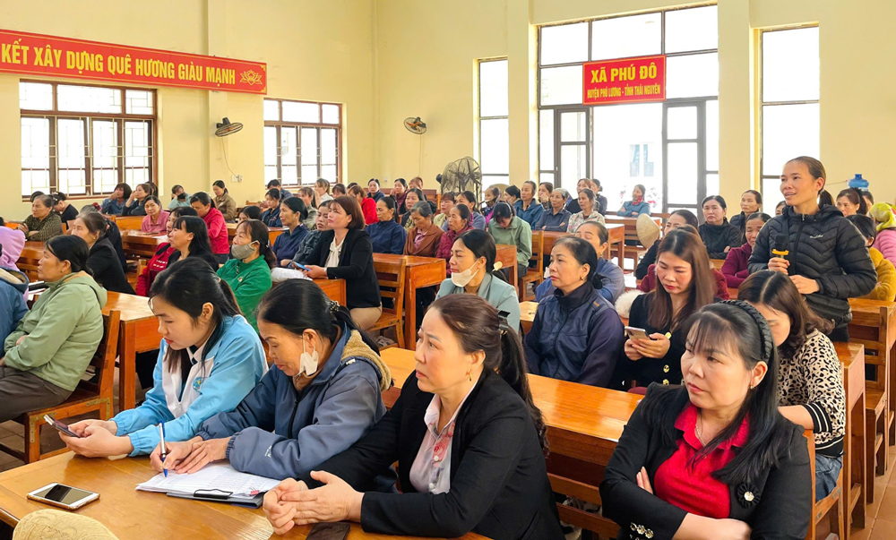 Nâng cao kiến thức pháp luật về tín ngưỡng, tôn giáo cho phụ nữ 