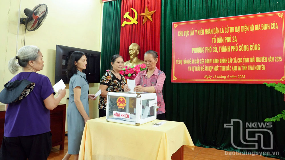 Thái Nguyên: Ngày đầu tiên bỏ phiếu, tỷ lệ cử tri đồng ý với phương án sắp xếp cấp xã, cấp tỉnh đạt rất cao