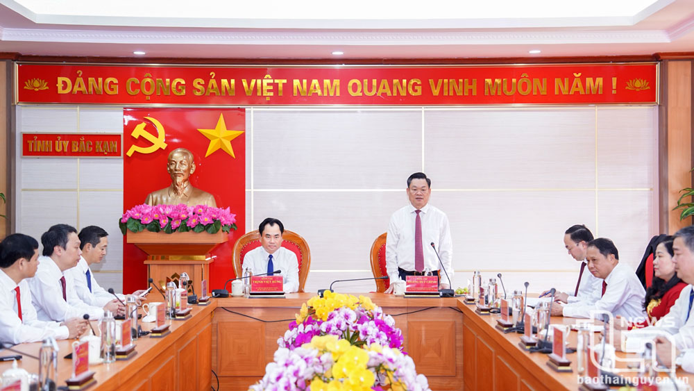 Các đại biểu tại buổi làm việc.