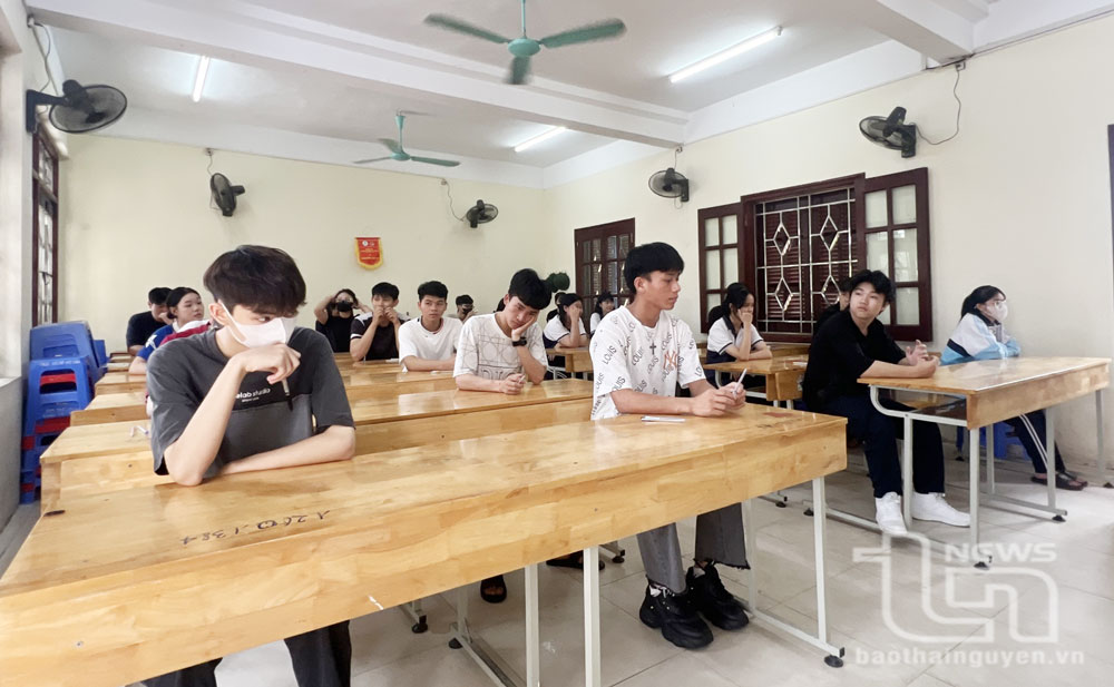 Trên 18.600 học sinh lớp 12 thi thử tốt nghiệp THPT