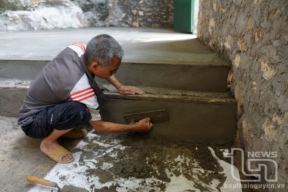 Nhiều nghề tại khu vực nông thôn khó tìm được lao động trẻ.