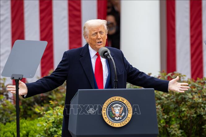 Tổng thống Donald Trump tuyên bố không gia hạn thời gian tạm hoãn 90 ngày áp thuế