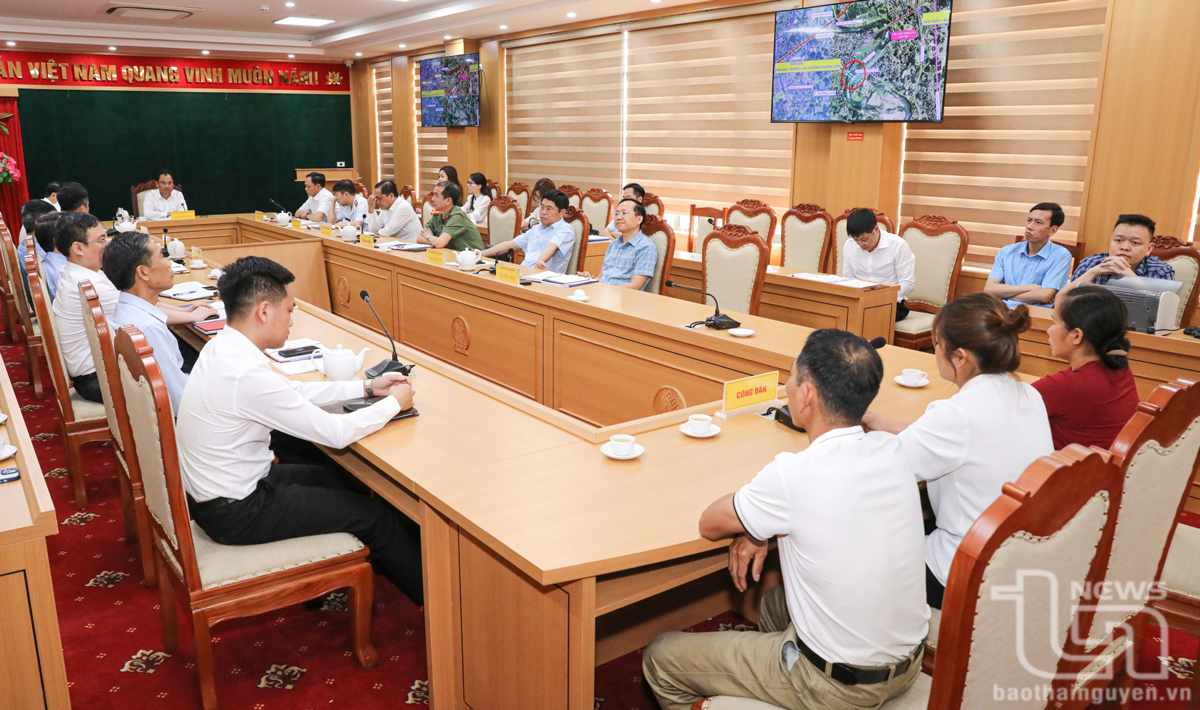 Quang cảnh buổi tiếp công dân.