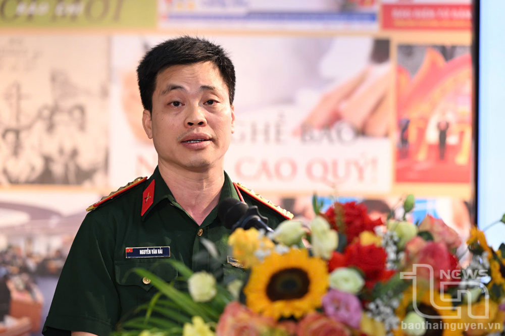 Nhà báo - “vinh quang và trách nhiệm”
