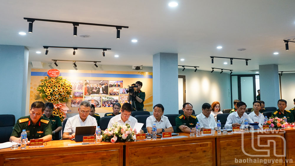 Các đại biểu dự Tọa đàm.