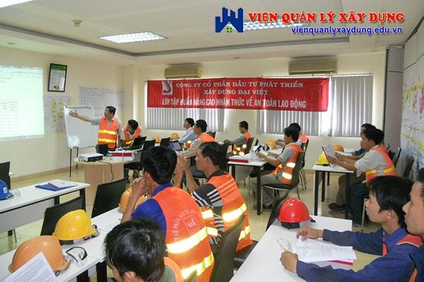  
Khóa học an toàn lao động rất cần thiết với người lao động và các doanh nghiệp