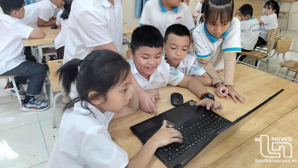 Trường học số: Giải pháp giảng dạy tiên phong thời 4.0