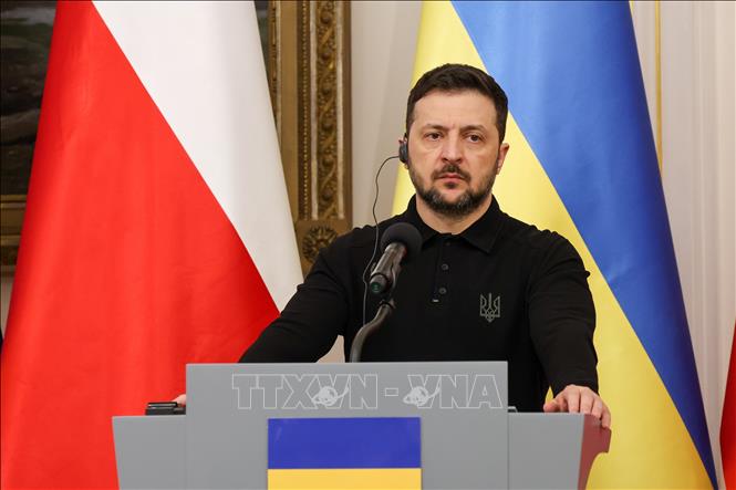 Tổng thống Ukraine sẵn sàng đàm phán ngừng bắn vô điều kiện với Nga