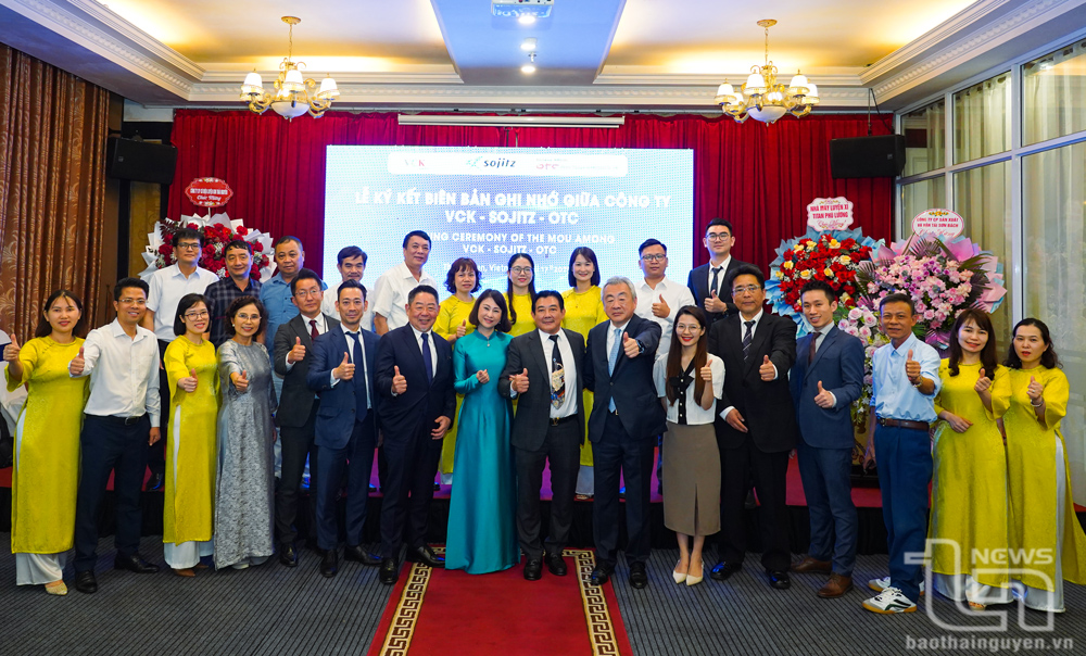Các đại biểu tại Lễ ký kết biên bản ghi nhớ.