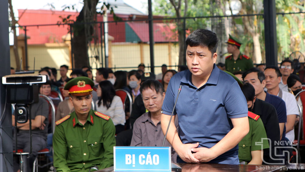 Các bị cáo là nhân viên của Công ty Tiến Mạnh Lai Châu khai trước tòa.