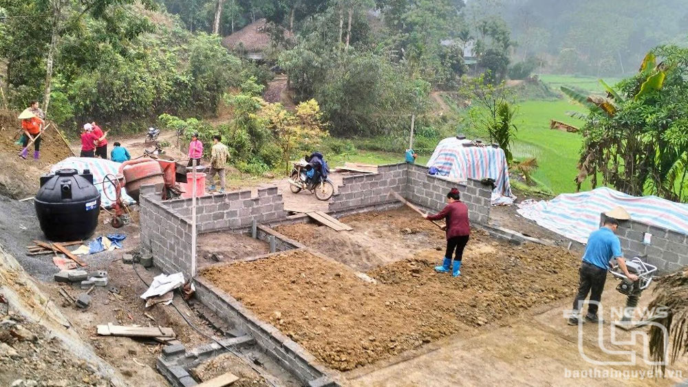 Chung tay xóa nhà tạm, dựng mái ấm yêu thương