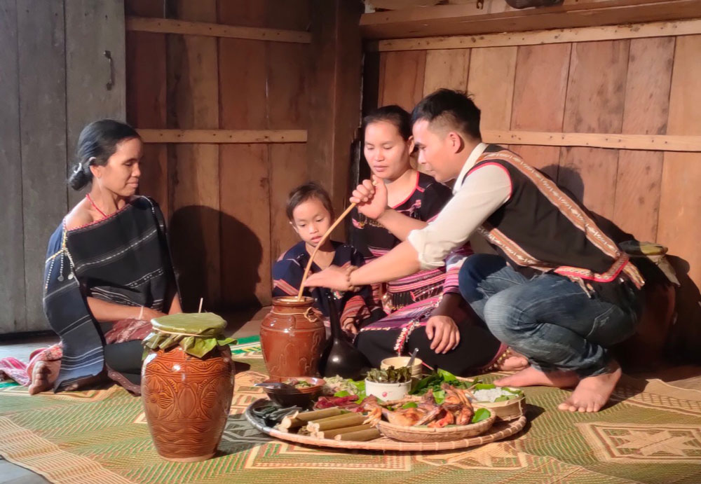 Trang sử mới trên quê hương Anh hùng Núp