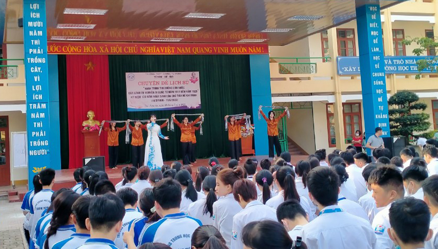 Sinh hoạt chuyên đề về hành trình tìm đường cứu nước của Bác