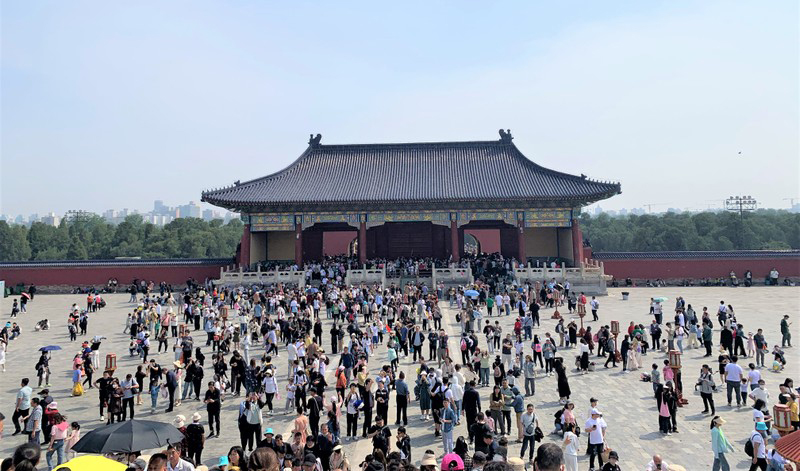 Du lịch Trung Quốc bùng nổ, lượng khách và doanh thu vượt năm 2019