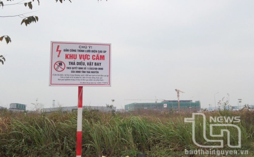 TP. Phổ Yên: Cắm 93 biển cấm thả diều gần đường dây trung áp