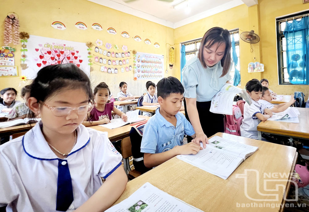 Giờ học tại Trường Tiểu học Yên Ninh, xã Yên Ninh (Phú Lương).