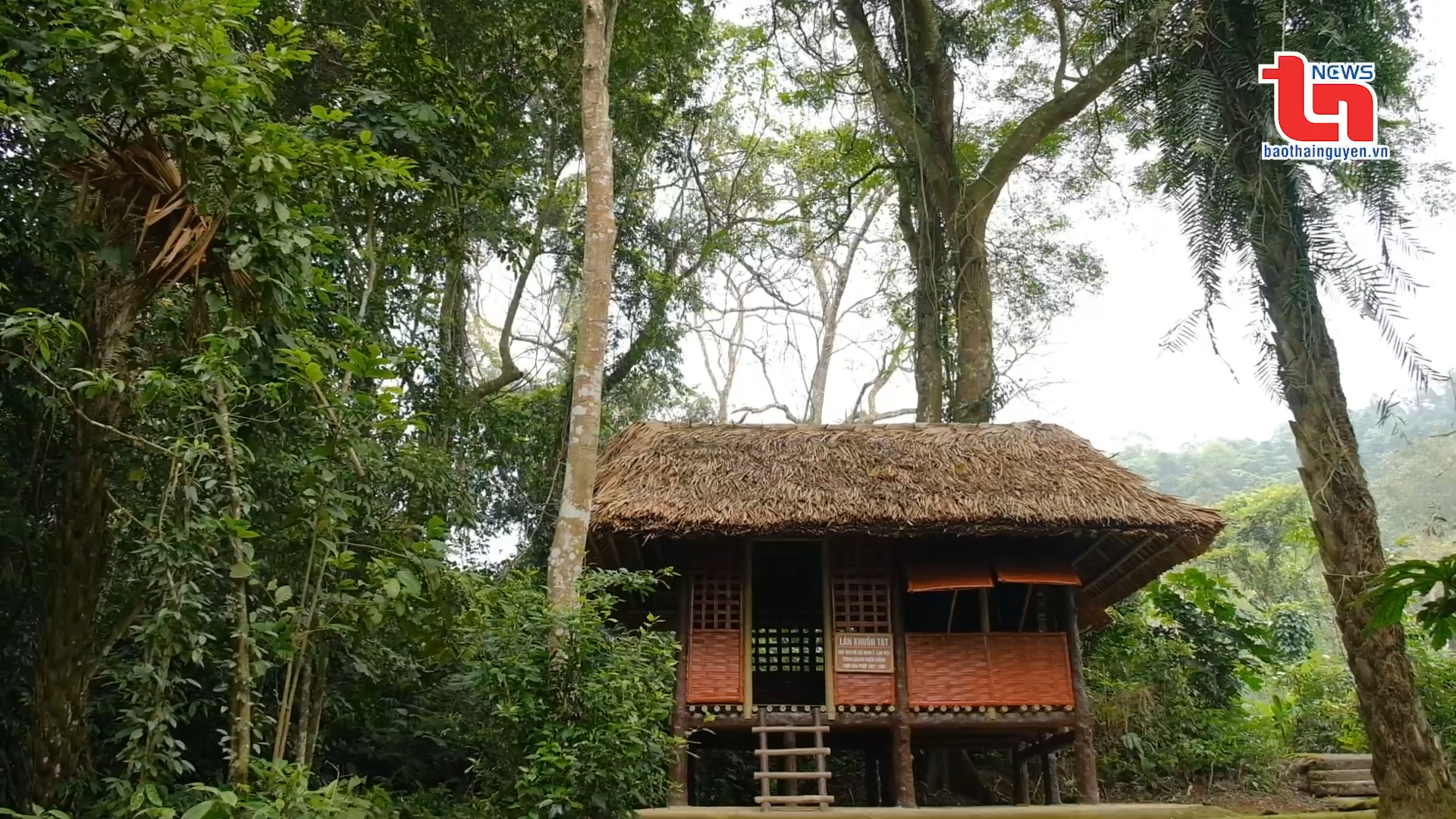 Khuôn Tát nhớ Người