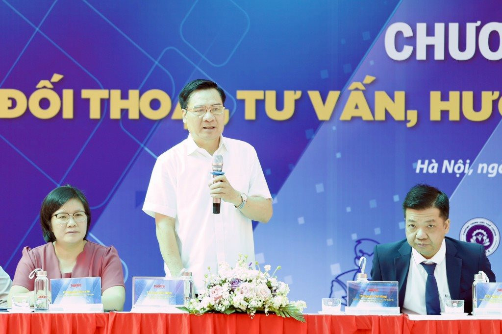 Ông Phạm Như Nghệ, Phó Vụ trưởng Vụ Giáo dục đại học, Bộ Giáo dục và Đào tạo thông tin về kỳ tuyển sinh năm 2024. Ảnh: Duy Mạnh