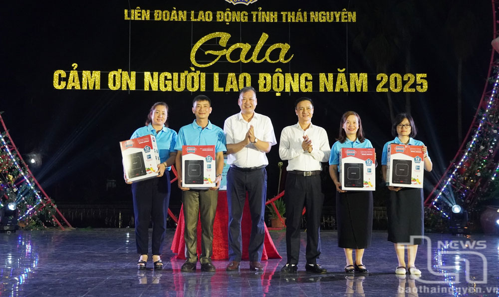 Hơn 500 đoàn viên tham gia chương trình 'Cảm ơn người lao động'