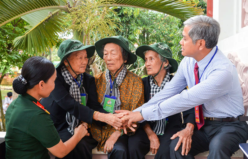 Chiếc khăn miền ký ức