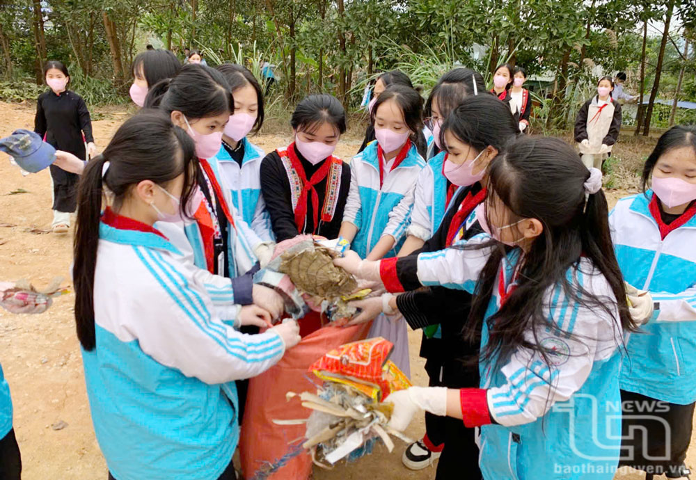 Đẩy mạnh tuyên truyền chuyển đổi xanh tại các trường học