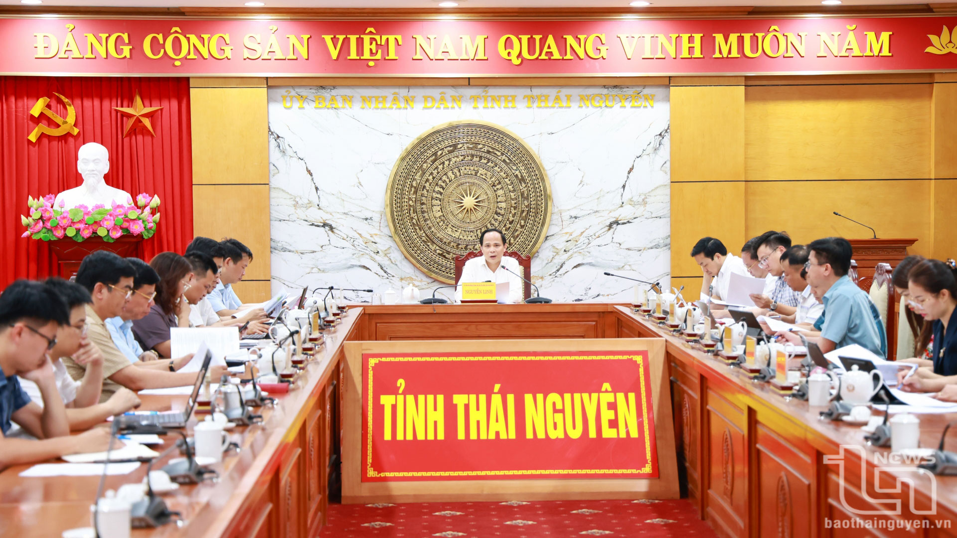 Đồng chí Phó Chủ tịch UBND tỉnh Nguyễn Linh chủ trì Hội nghị.