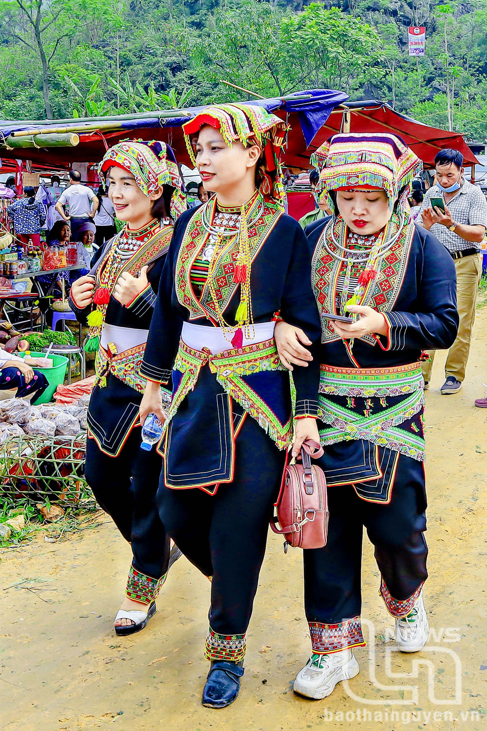 Trang phục của người Dao Lô Gang