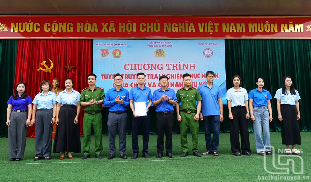 Đẩy mạnh tuyên truyền, phổ biến kỹ năng phòng tránh đuối nước