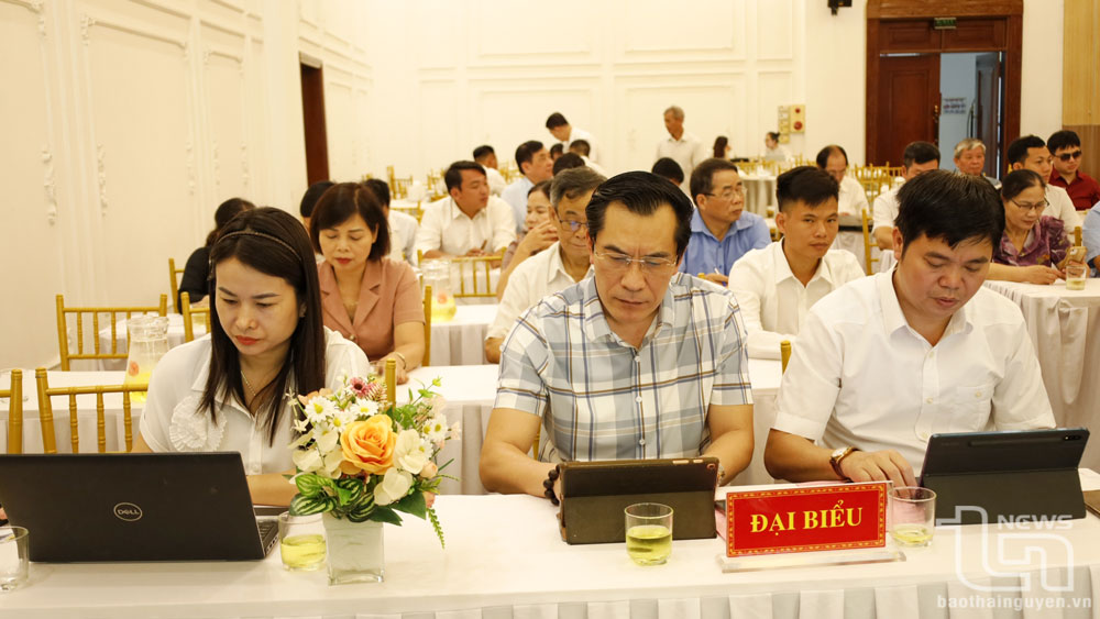 Các đại biểu dự Tọa đàm.