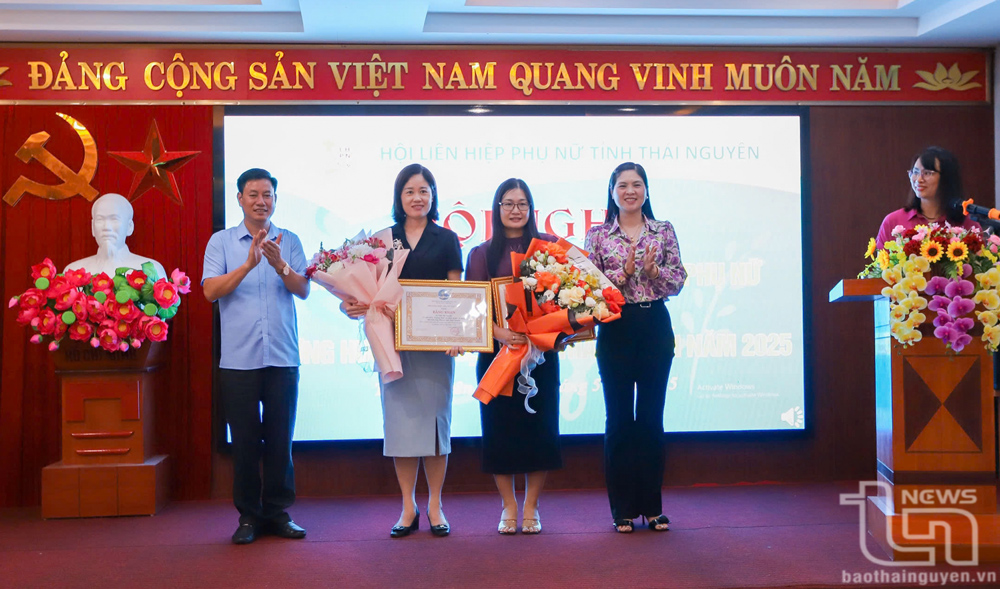 Các tập thể có thành tích xuất sắc trong công tác hội và phong trào phụ nữ được nhận Bằng khen của Chủ tịch UBND tỉnh.