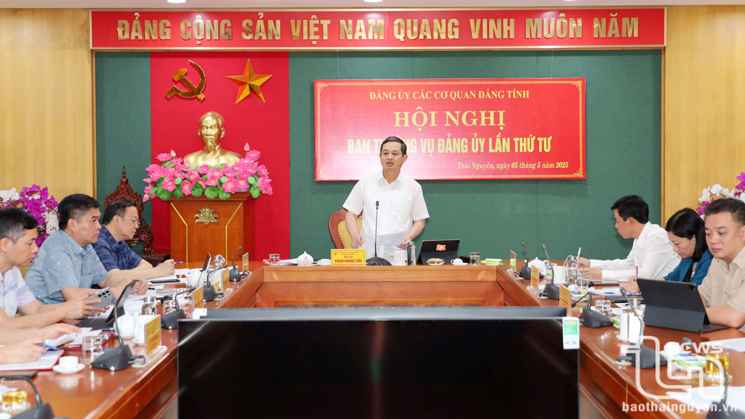 Đồng chí Phạm Hoàng Sơn chủ trì Hội nghị.