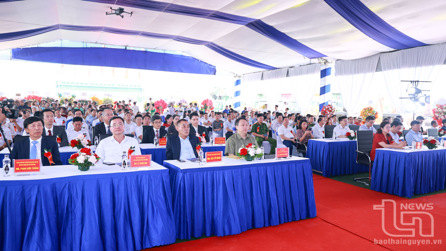 Các đại biểu dự buổi Lễ.
