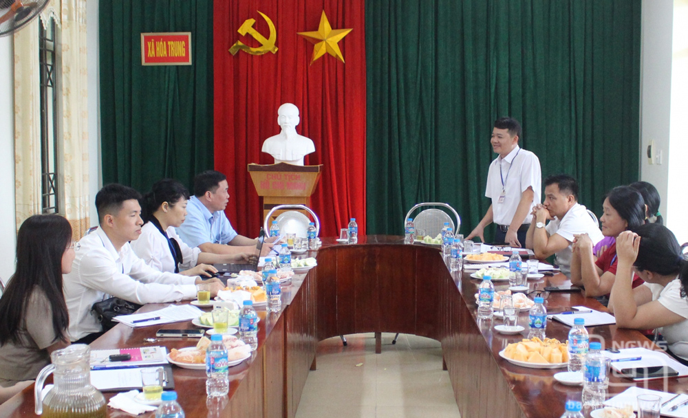 Kiểm tra công vụ, cải cách hành chính tại xã Hóa Trung
