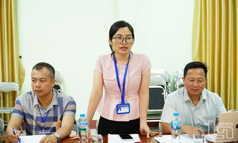 Thành viên Đoàn kiểm tra phát biểu trong buổi làm việc tại phường Thịnh Đán.