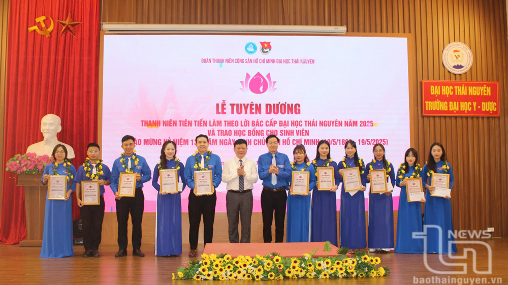 Đại học Thái Nguyên tuyên dương 135 thanh niên tiên tiến làm theo lời Bác 