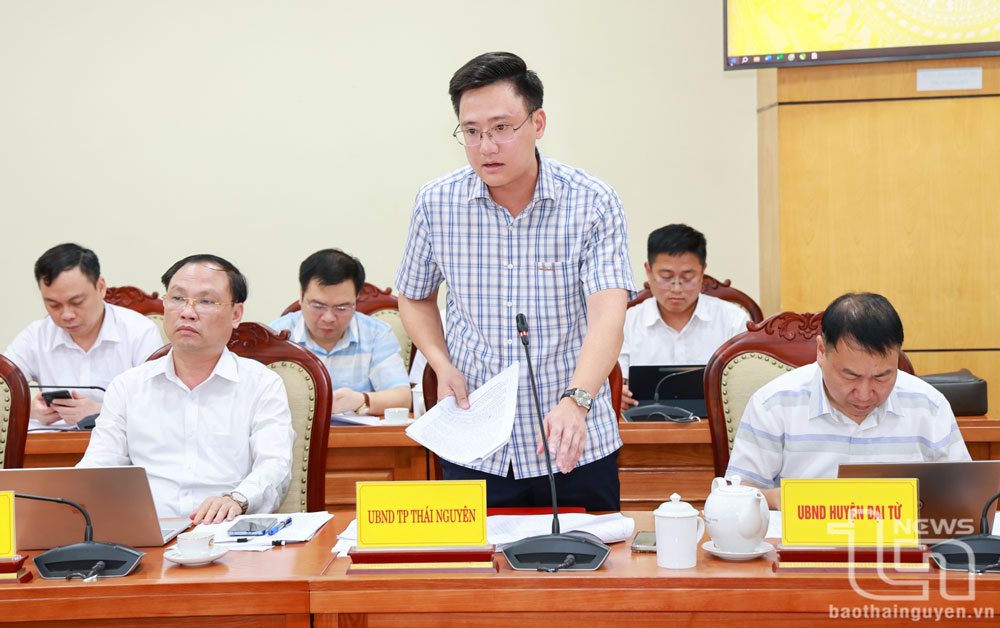 Lãnh đạo UBND TP. Thái Nguyên báo cáo kết quả rà soát các công trình, dự án và kế hoạch dự kiến chuyển tiếp khi kết thúc hoạt động cấp huyện.