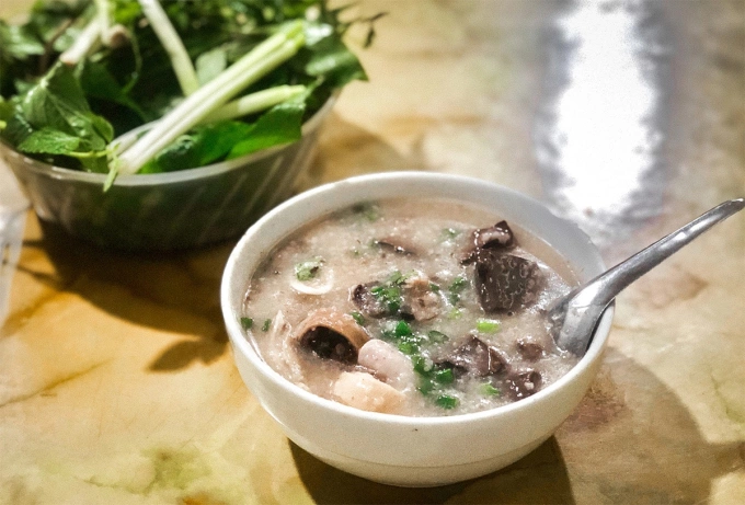Cháo lòng vào top món cháo ngon nhất châu Á