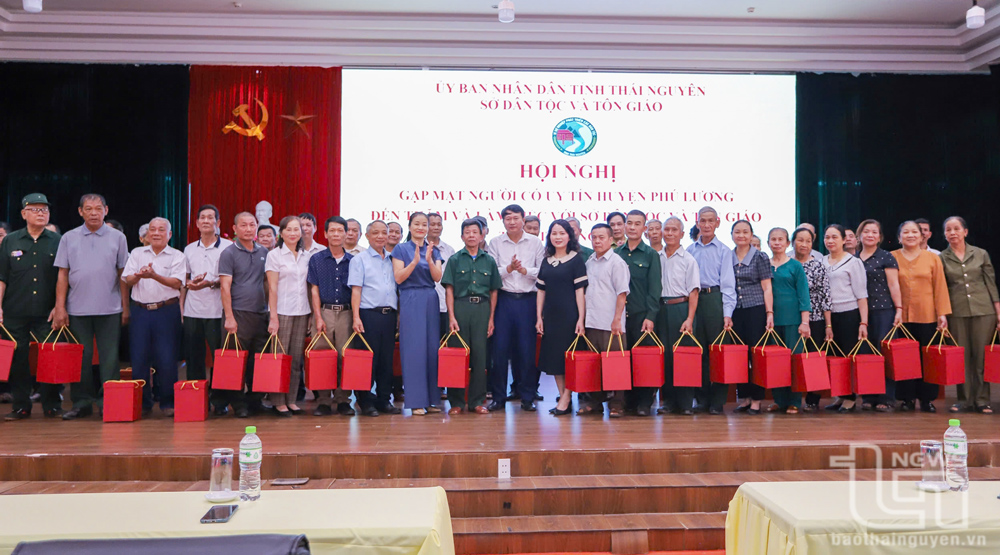 Cung cấp thông tin cho người có uy tín tại Phú Lương