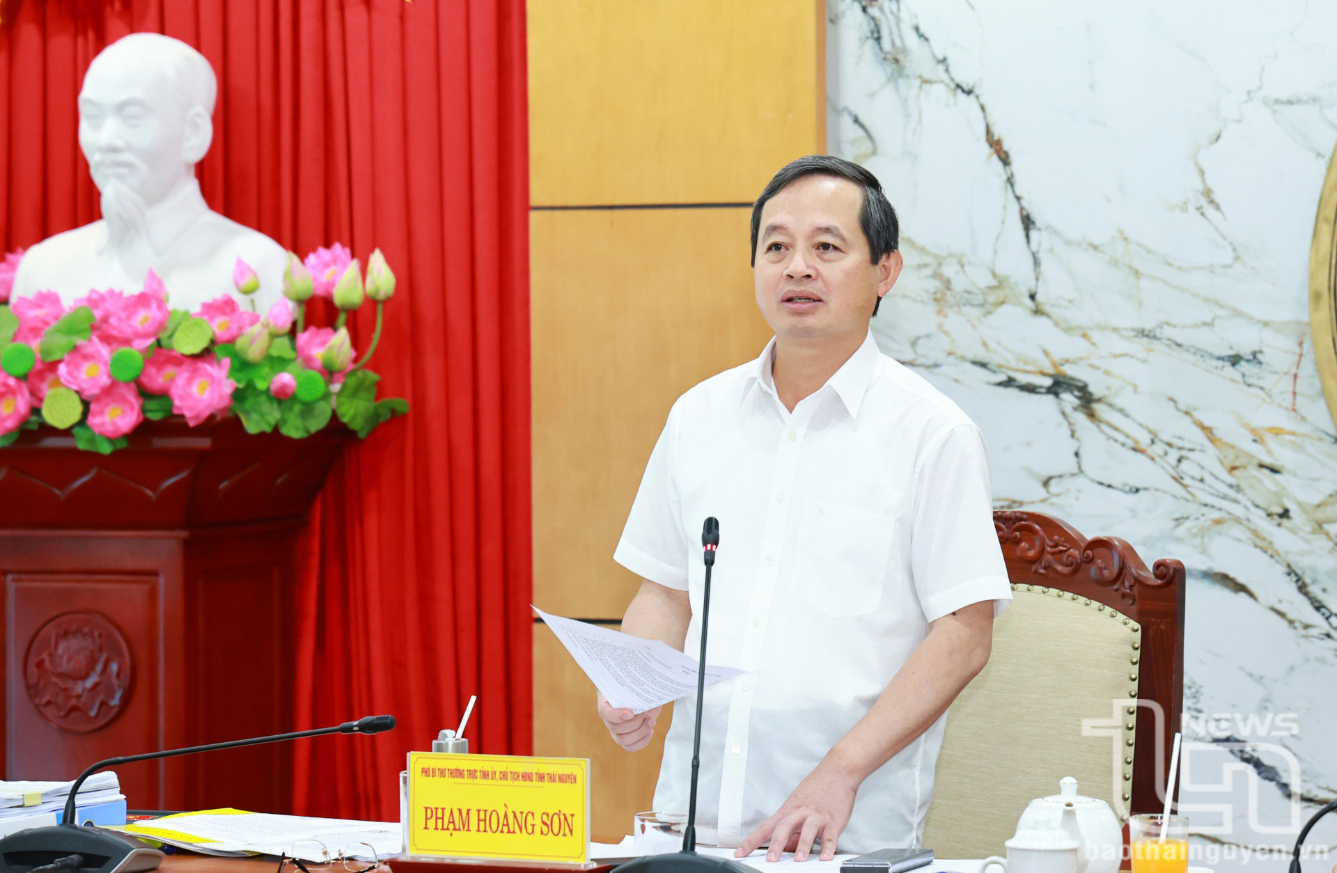 Phát biểu tại Hội nghị, đồng chí Phó Bí thư Thường trực Tỉnh ủy Phạm Hoàng Sơn