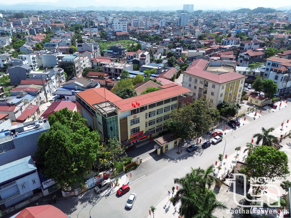 Phường Phan Đình Phùng được thành lập trên cơ sở nhập 7 phường, gồm: Phan Đình Phùng, Trưng Vương, Túc Duyên, Đồng Quang, Quang Trung, Hoàng Văn Thụ, Tân Thịnh; có diện tích 14,67km2, quy mô dân số 98.805 người; trung tâm hành chính đặt tại phường Phan Đình Phùng hiện nay.
